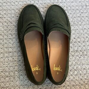Beek Women's Dark Green Suede Loafers